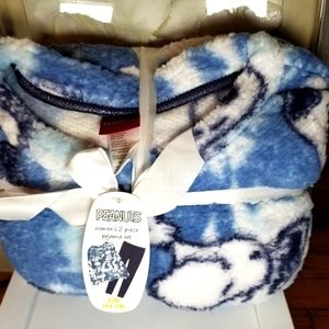 NWT PEANUTS Pyjama set